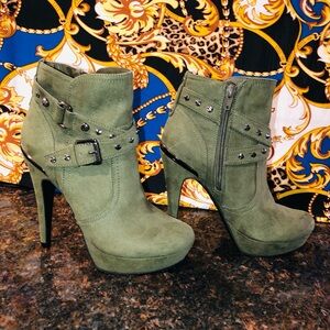 GBG Los Angeles Sage Heeled Boots
